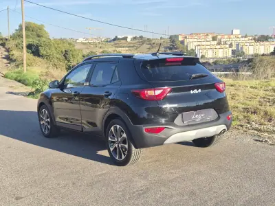 Kia Stonic 2022 — photo 6 of 31