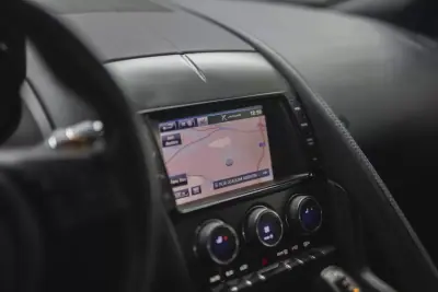 Jaguar F-Type 2013 - 68500 EUR, 36550 km - AUTO.MOTO.pt - 36550km - foto 23 de 34