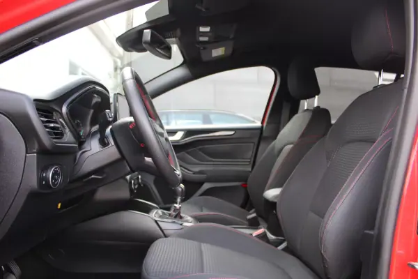 Ford Focus SW 2021 - 14990 EUR, 193000 km - AUTO.MOTO.pt - 193000km - foto 19 de 31
