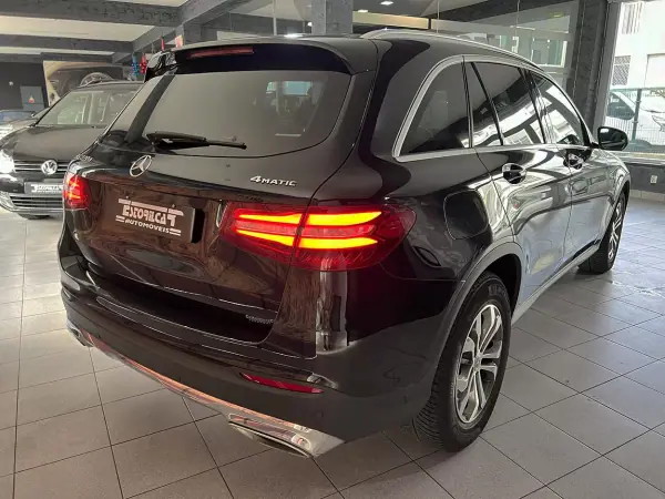Mercedes-Benz GLC 220 2018 - 35600 EUR, 100274 km - AUTO.MOTO.pt - 100274km - foto 4 de 21