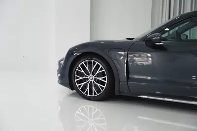 Porsche Taycan Cross Turismo 2022 - 64950 EUR, 45941 km - AUTO.MOTO.pt - 45941km - foto 11 de 52
