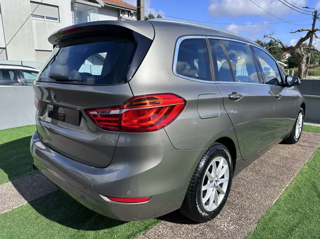 BMW 216 Gran Tourer 2015 - 14900 EUR, 180000 km - AUTO.MOTO.pt - 180000km - foto 9 de 77