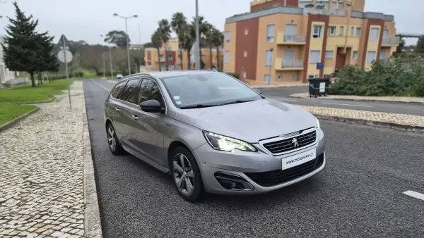 Peugeot 308 SW 2016 - 11480 EUR, 219000 km - AUTO.MOTO.pt - 219000km - foto 13 de 14