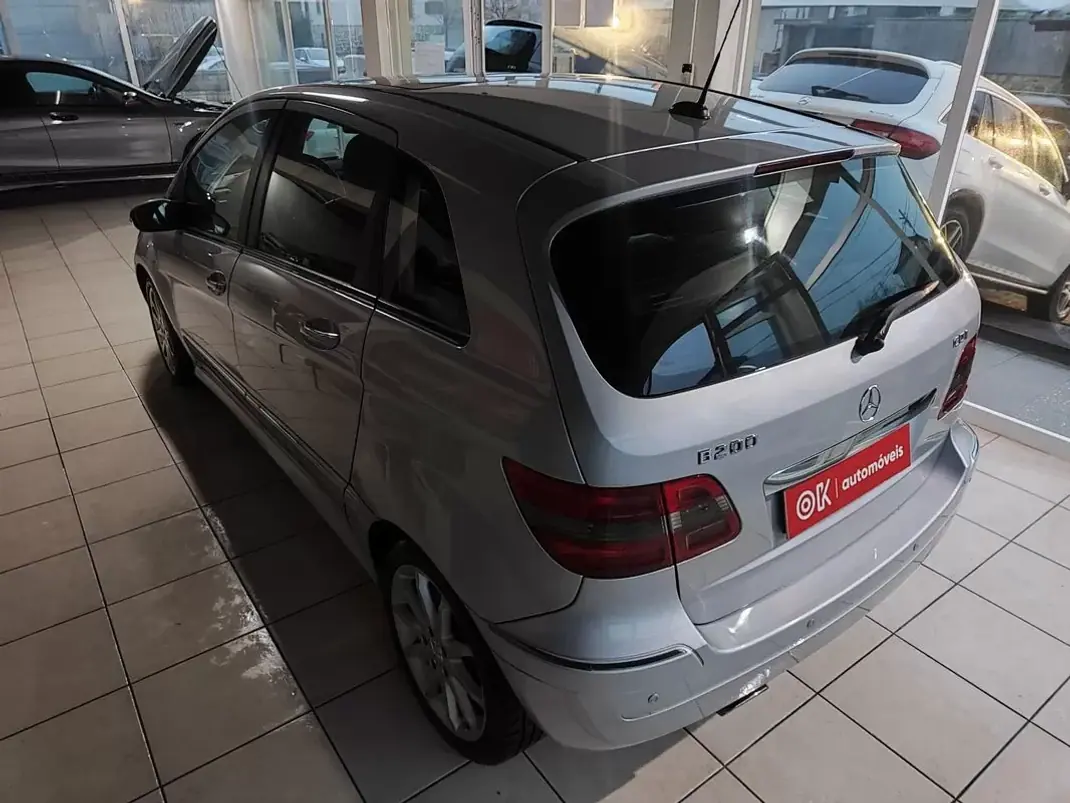 Mercedes-Benz B 200 2005 - 7250 EUR, 226300 km - AUTO.MOTO.pt - 226300km - foto 7 de 33