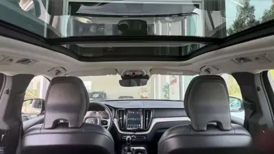 Volvo XC 60 2020 - 34999 EUR, 59321 km - AUTO.MOTO.pt - 59321km - foto 36 de 38