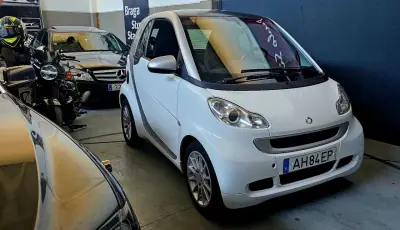 Smart Fortwo Cabrio 2012 - 5999 EUR, 120400 km - AUTO.MOTO.pt - 120400km - foto 2 de 6