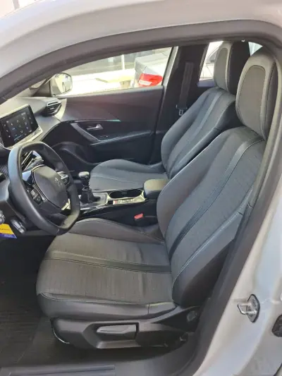 Peugeot 2008 2022 - 16750 EUR, 42500 km - AUTO.MOTO.pt - 42500km - foto 15 de 28