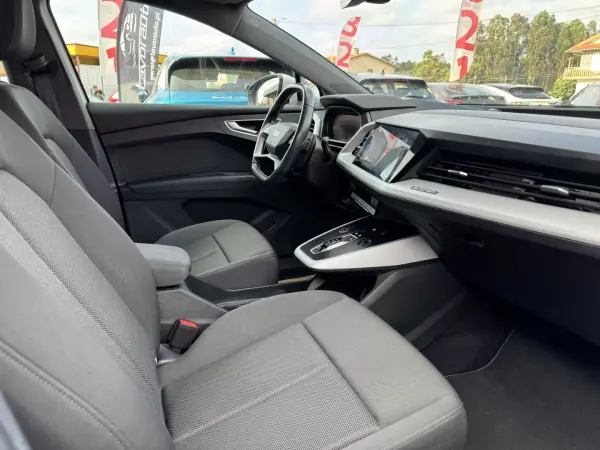 Audi Q4 e-tron 2021 - 29900 EUR, 98000 km - 98000km - foto 16 de 46