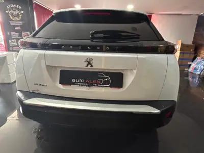 Peugeot 2008 2021 - 15750 EUR, 206114 km - AUTO.MOTO.pt - 206114km - foto 5 de 24