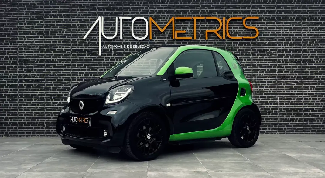 Smart Fortwo Cabrio 2017 - 11750 EUR, 74000 km - AUTO.MOTO.pt - 74000km - foto 1 de 14