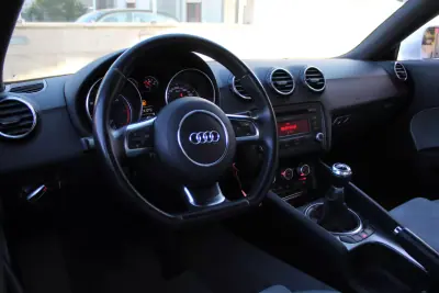 Audi TT Coupé 2014 - 16990 EUR, 211300 km - AUTO.MOTO.pt - 211300km - foto 10 de 22