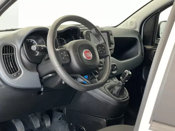 Fiat Panda 2024 - 16250 EUR, 29579 km - AUTO.MOTO.pt - 29579km - foto 4 de 11
