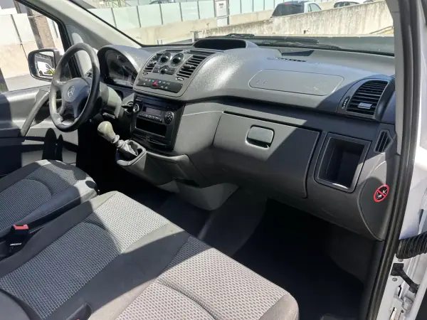 Mercedes-Benz Vito 2010 - 14900 EUR, 340000 km - AUTO.MOTO.pt - 340000km - foto 44 de 47
