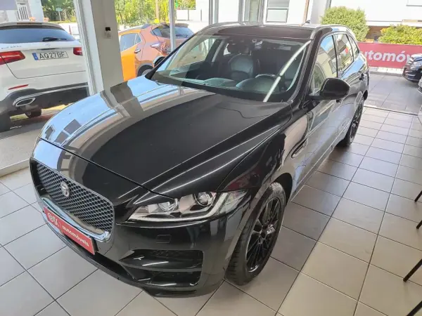 Jaguar F-Pace 2017 - 19750 EUR, 156000 km - AUTO.MOTO.pt - 156000km - foto 8 de 43