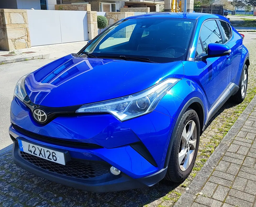 Toyota C-HR 2017 - 16500 EUR, 83000 km - AUTO.MOTO.pt - 83000km - foto 1 de 10
