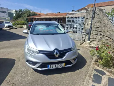 Renault Mégane Sport Tourer 2017 - 9640 EUR, 190239 km - AUTO.MOTO.pt - 190239km - foto 10 de 11