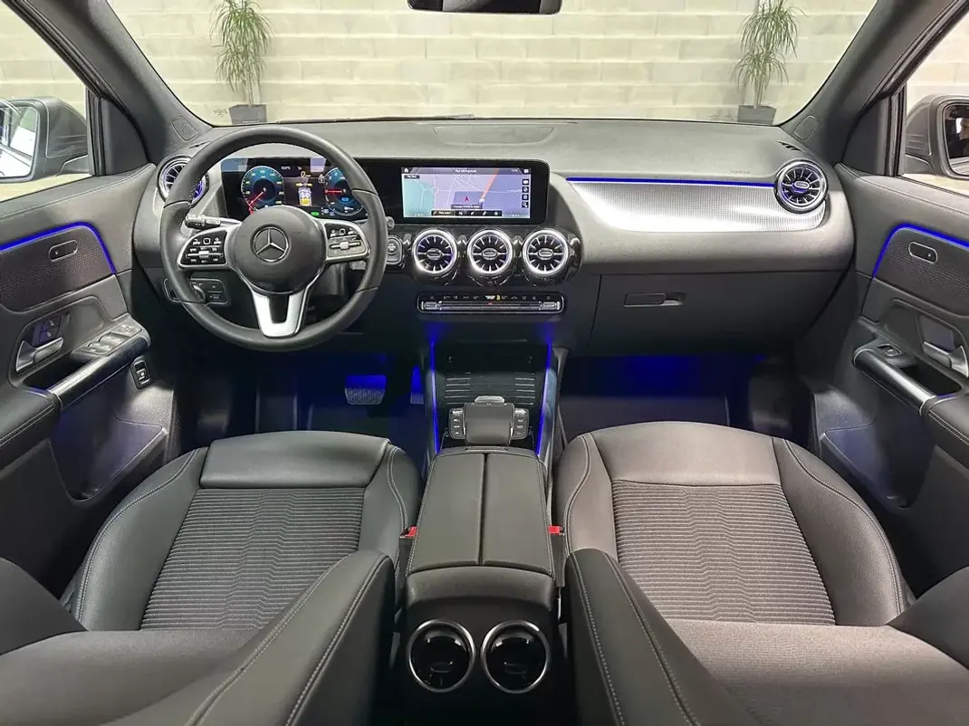 Mercedes-Benz GLA 250 2022 - 34950 EUR, 15821 km - AUTO.MOTO.pt - 15821km - foto 12 de 47