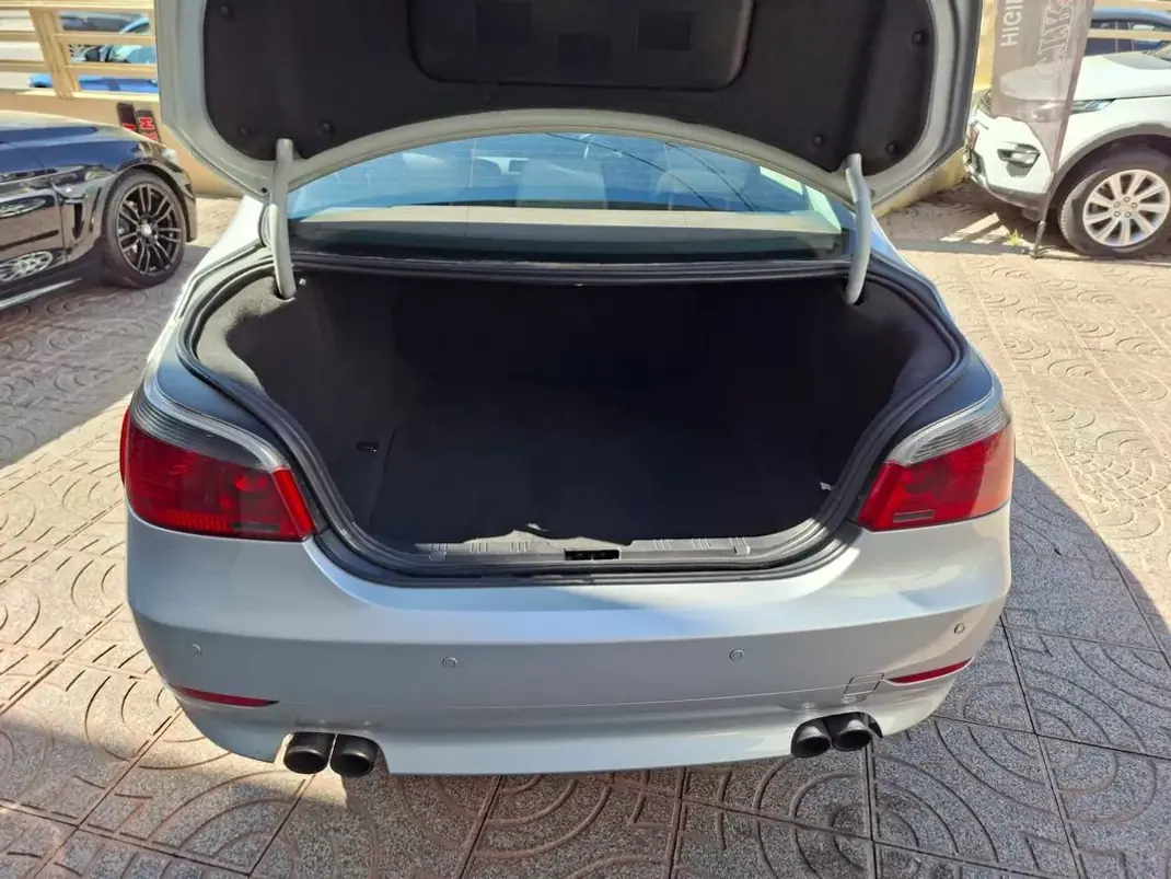 BMW 525 2004 - 5000 EUR, 293913 km - AUTO.MOTO.pt - 293913km - foto 26 de 26