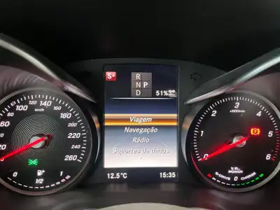 Mercedes-Benz C 300 2017 - 22999 EUR, 102000 km - AUTO.MOTO.pt - 102000km - foto 29 de 31