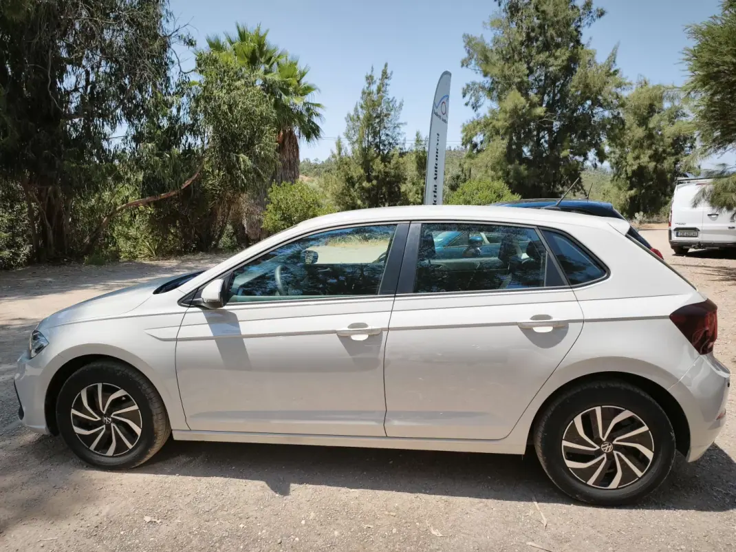 Volkswagen Polo 2022 - 16900 EUR, 31000 km - 31000km - foto 2 de 14