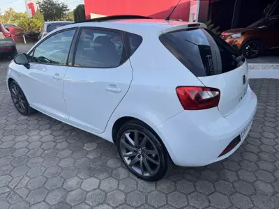 SEAT Ibiza 2014 - 11500 EUR, 93000 km - AUTO.MOTO.pt - 93000km - foto 6 de 41