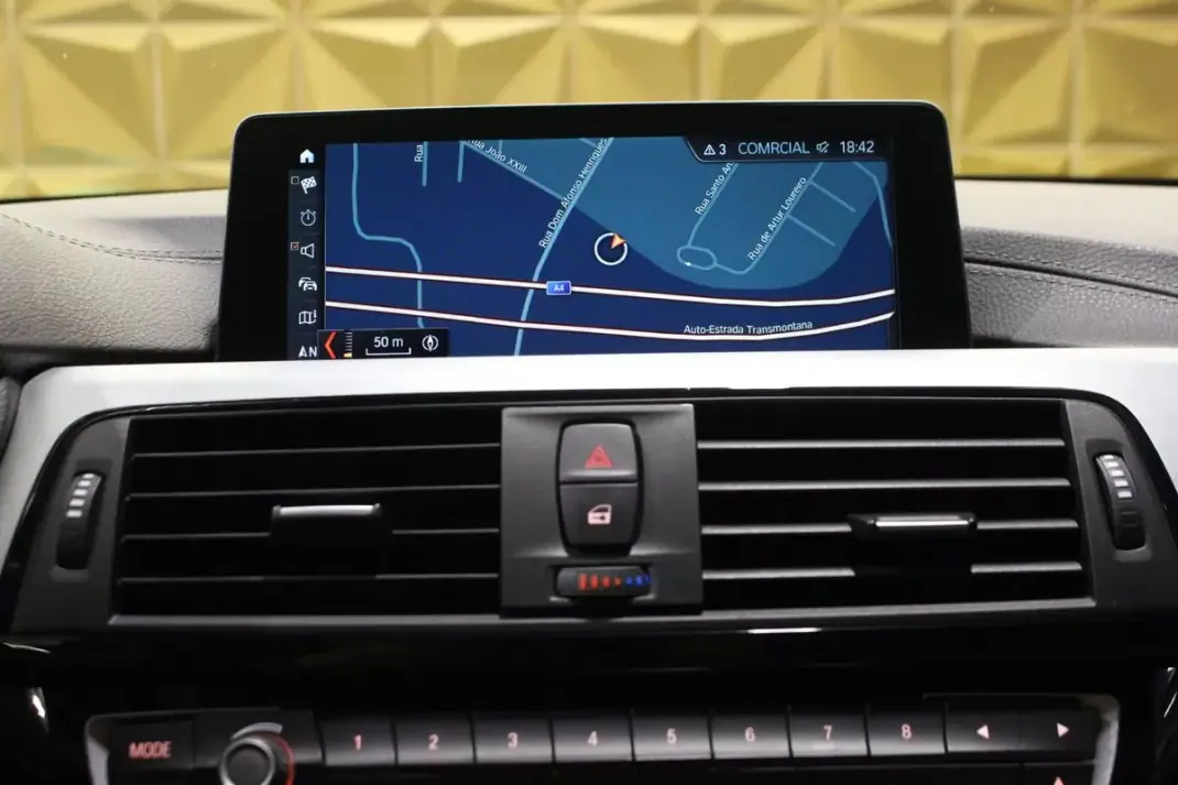 BMW 418 Gran Coupé 2019 - 24400 EUR, 174728 km - AUTO.MOTO.pt - 174728km - foto 31 de 42