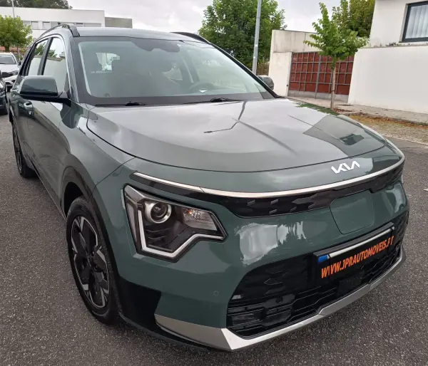 Kia Niro EV 2024 - 27990 EUR, 57400 km - AUTO.MOTO.pt - 57400km - foto 9 de 20