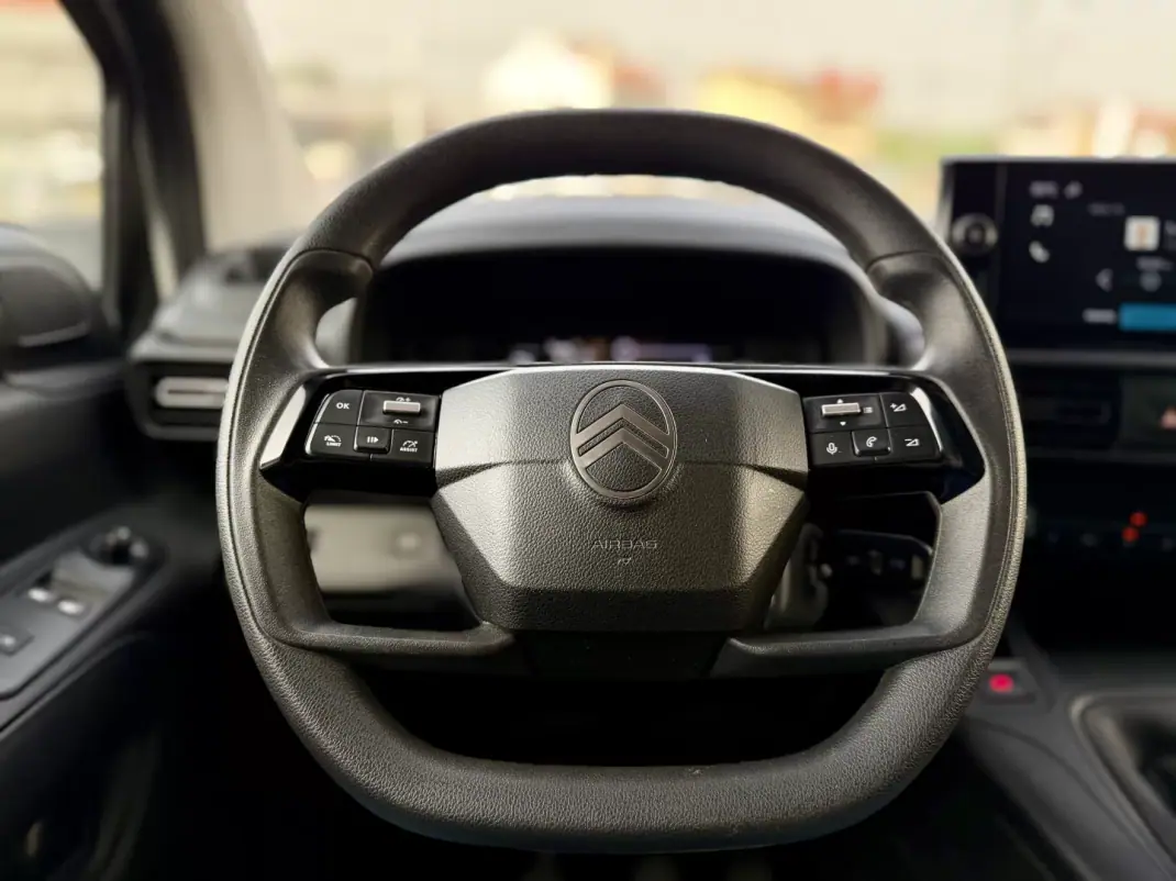 Citroën 2024 - 17950 EUR, 51000 km - AUTO.MOTO.pt - 51000km - foto 16 de 23