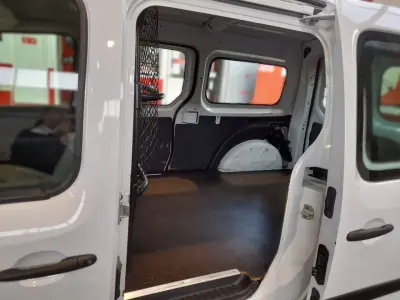 Renault Kangoo Express 1.5 BLUEHDI 2021 - 11490 EUR, 89330 km - AUTO.MOTO.pt - 89330km - foto 6 de 17