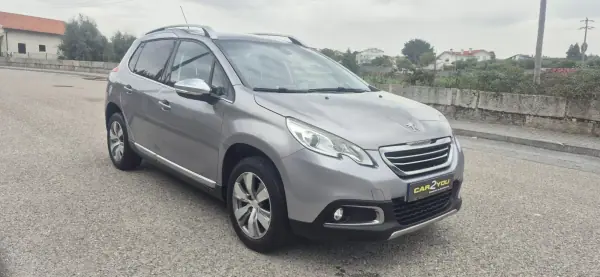 Peugeot 2008 1.2 PureTech Allure 2015 Gasolina