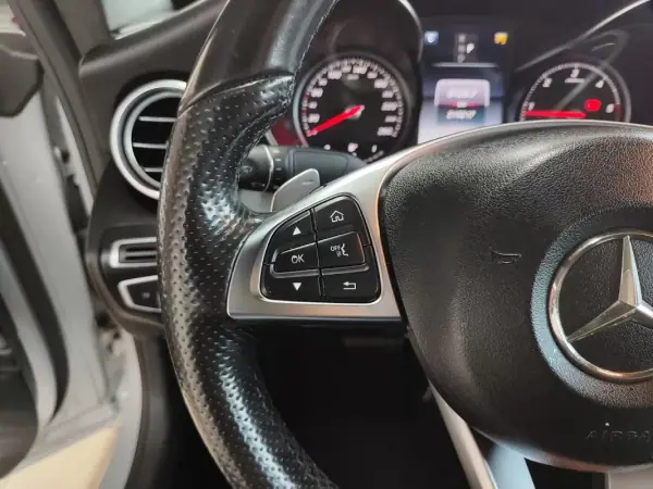 Mercedes-Benz C 250 2016 - 25990 EUR, 219000 km - AUTO.MOTO.pt - 219000km - foto 21 de 38
