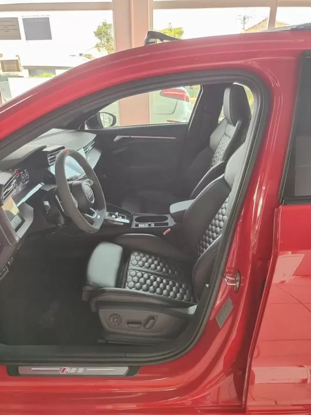 Audi RS3 Sportback 2024 - 69500 EUR, 41900 km - AUTO.MOTO.pt - 41900km - foto 13 de 48