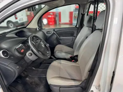 Renault 2021 - 11490 EUR, 87869 km - AUTO.MOTO.pt - 87869km - foto 10 de 11