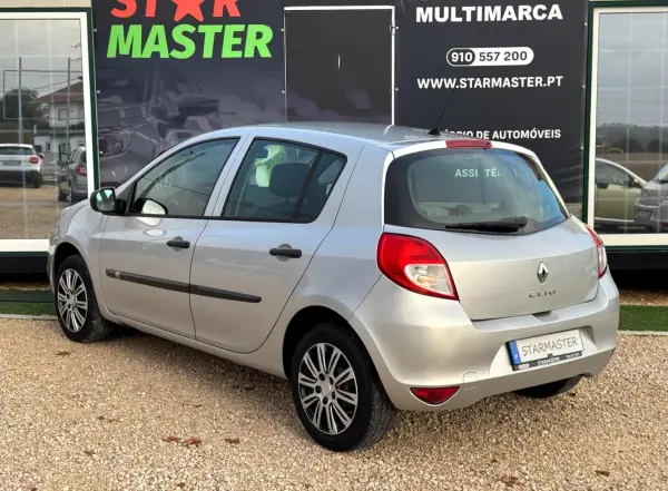 Renault Clio 2009 - 4280 EUR, 290626 km - AUTO.MOTO.pt - 290626km - foto 6 de 16
