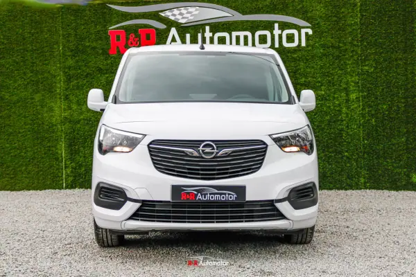 Opel COMBO 2022 - 14300 EUR, 79000 km - 79000km - foto 4 de 23