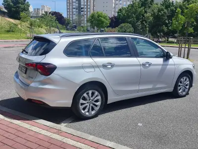 Fiat Tipo Station Wagon 2019 - 10780 EUR, 103800 km - AUTO.MOTO.pt - 103800km - foto 7 de 38