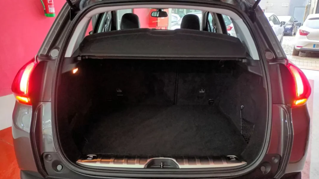 Peugeot 2008 2016 - 13750 EUR, 44423 km - AUTO.MOTO.pt - 44423km - foto 55 de 58