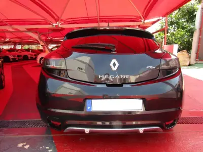 Renault Mégane Coupe 2010 - 9949 EUR, 225100 km - 225100km - foto 38 de 41