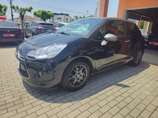 Citroën DS3 2011 - 8500 EUR, 163000 km - AUTO.MOTO.pt - 163000km - foto 3 de 12