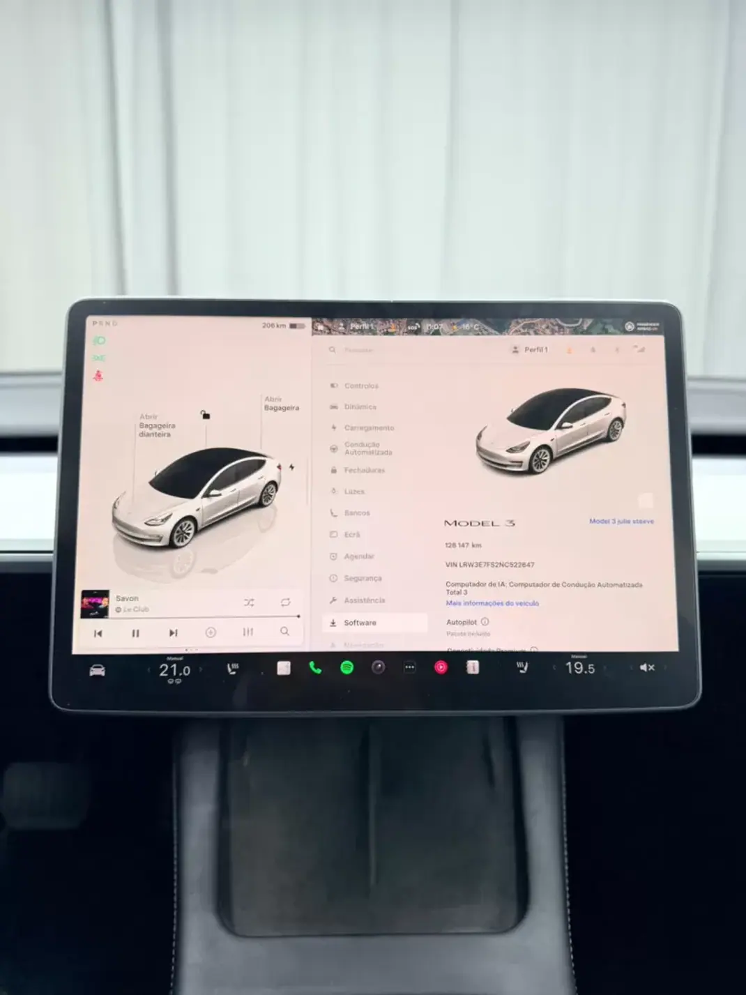 Tesla Model 3 2022 - 24999 EUR, 115000 km - AUTO.MOTO.pt - 115000km - foto 16 de 23