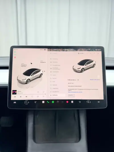 Tesla Model 3 2022 - 24999 EUR, 115000 km - AUTO.MOTO.pt - 115000km - foto 16 de 23