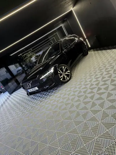Volvo V60 2021 - 30750 EUR, 99000 km - AUTO.MOTO.pt - 99000km - foto 11 de 24