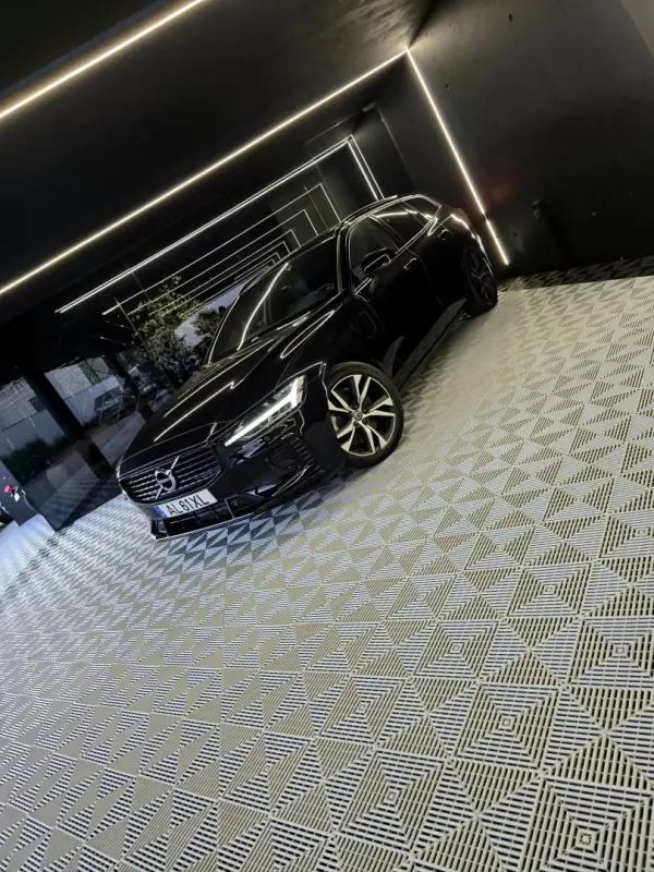 Volvo V60 2021 - 30750 EUR, 99000 km - AUTO.MOTO.pt - 99000km - foto 11 de 24
