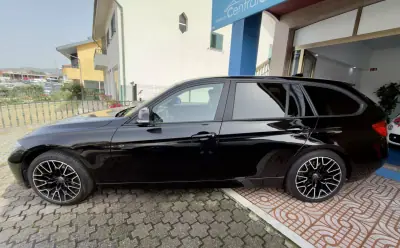 BMW 318 2013 - 15950 EUR, 229000 km - AUTO.MOTO.pt - 229000km - foto 6 de 27