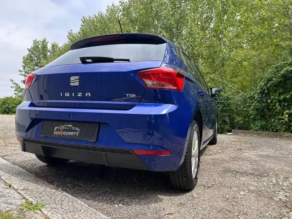 SEAT Ibiza 2020 - 12500 EUR, 41149 km - AUTO.MOTO.pt - 41149km - foto 33 de 41