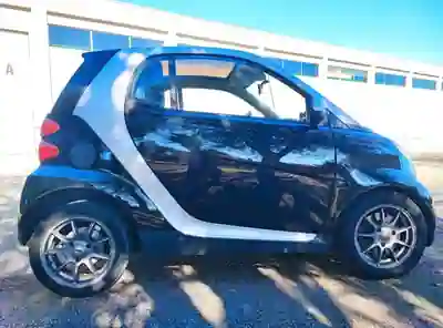 Smart ForTwo Coupé 2010 - 4750 EUR, 120000 km - AUTO.MOTO.pt - 120000km - foto 8 de 10
