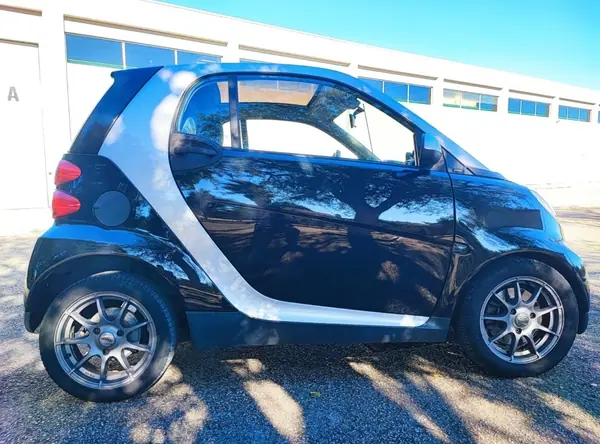 Smart ForTwo Coupé 2010 - 4750 EUR, 120000 km - AUTO.MOTO.pt - 120000km - foto 8 de 10