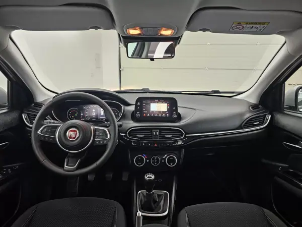 Fiat Tipo 2023 - 15350 EUR, 48173 km - AUTO.MOTO.pt - 48173km - foto 19 de 43