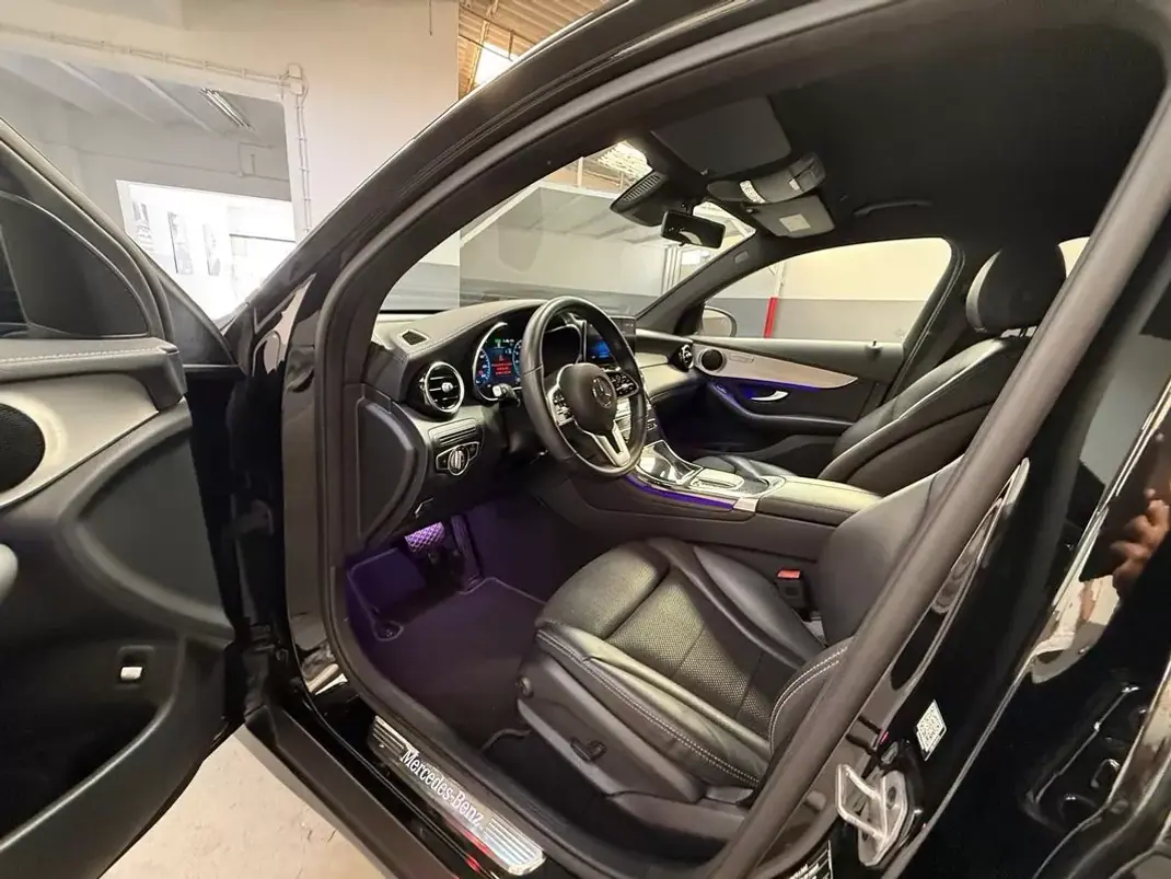 Mercedes-Benz GLC 300 2022 - 49250 EUR, 129000 km - AUTO.MOTO.pt - 129000km - foto 5 de 11