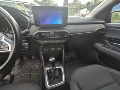 Dacia Sandero 2022 - 14950 EUR, 70100 km - AUTO.MOTO.pt - 70100km - foto 4 de 6